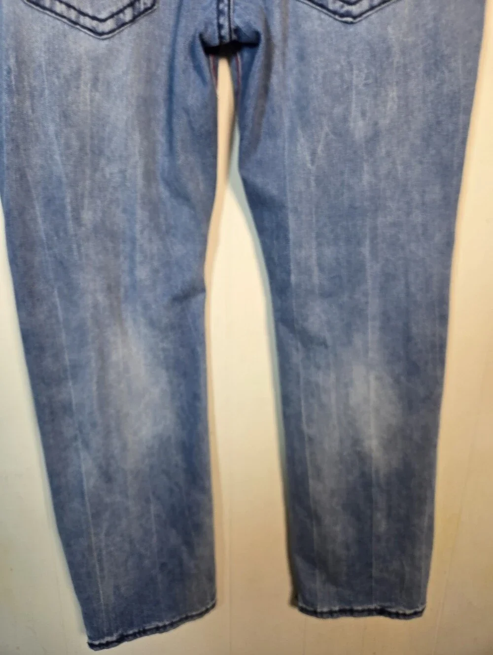 True Religion Mens Ricky Super T Flap Relaxed Straight Red Chain stitch Size 42